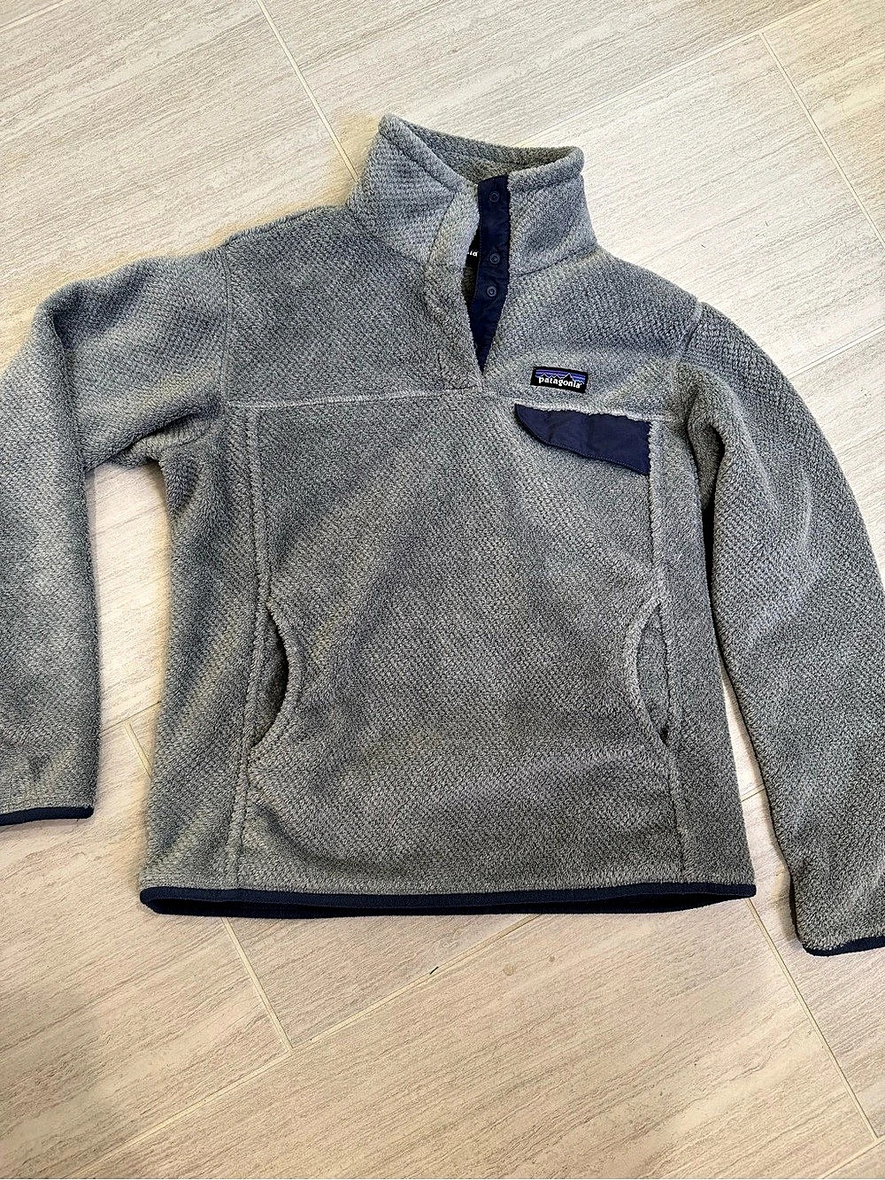 Women’s Patagonia Gray & Blue Fleece Pullover Medium